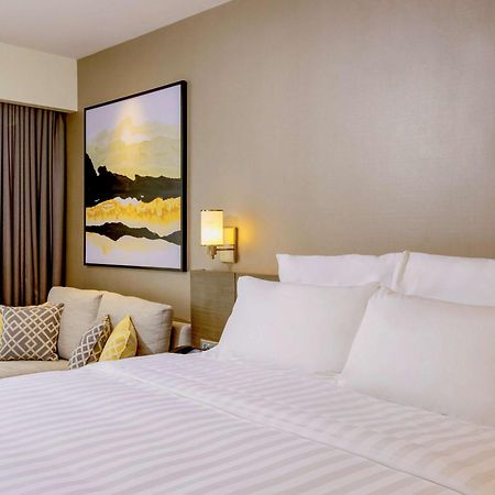Novotel Suites Manila At Acqua Mandaluyong Buitenkant foto