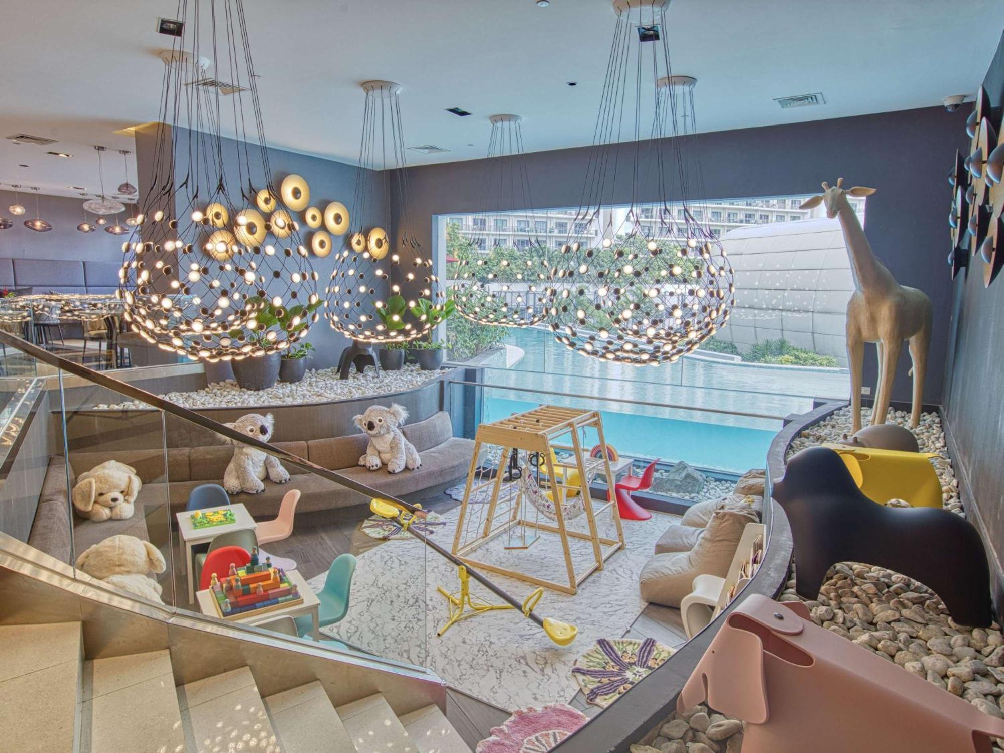 Novotel Suites Manila At Acqua Mandaluyong Buitenkant foto