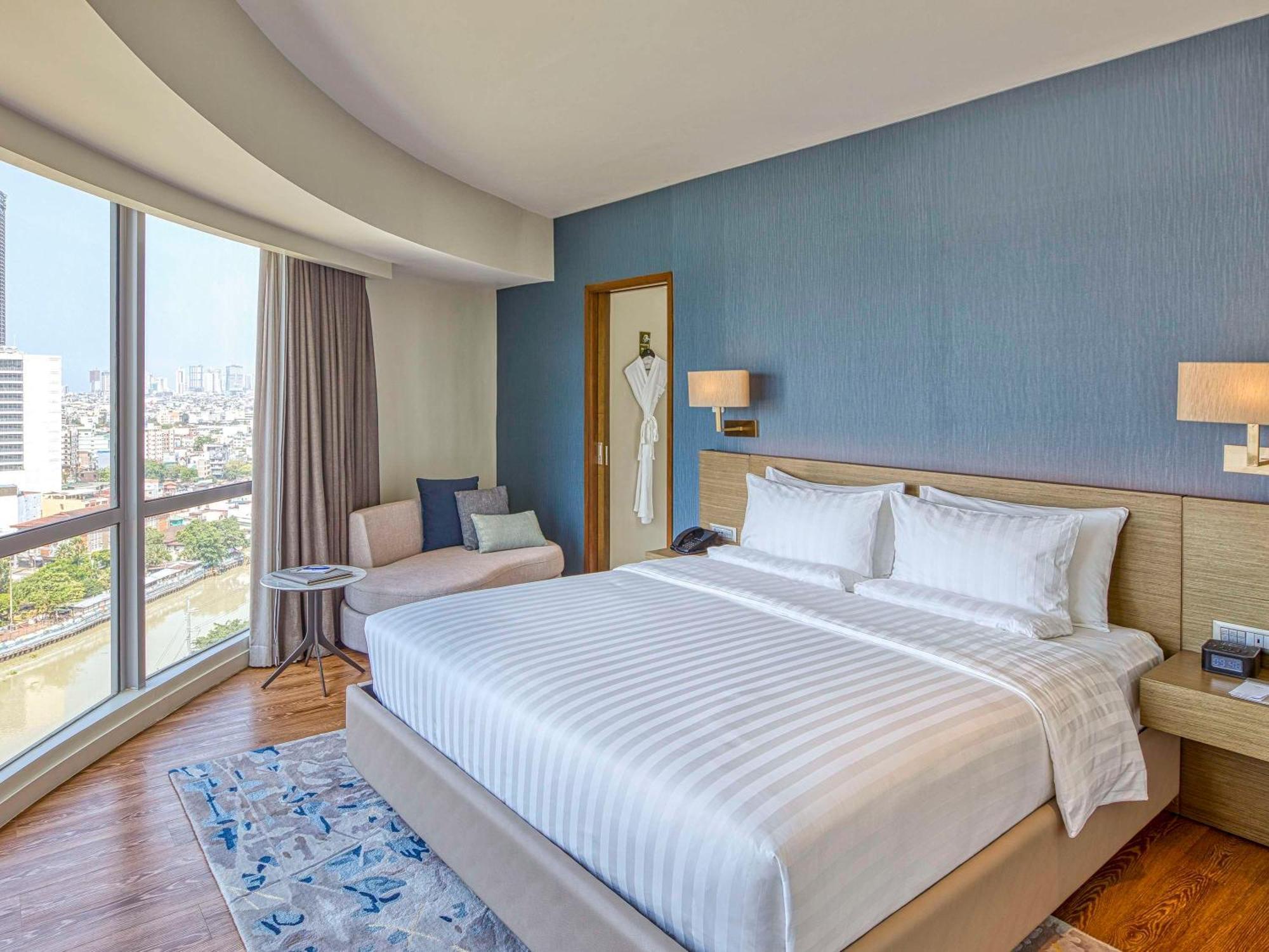Novotel Suites Manila At Acqua Mandaluyong Buitenkant foto