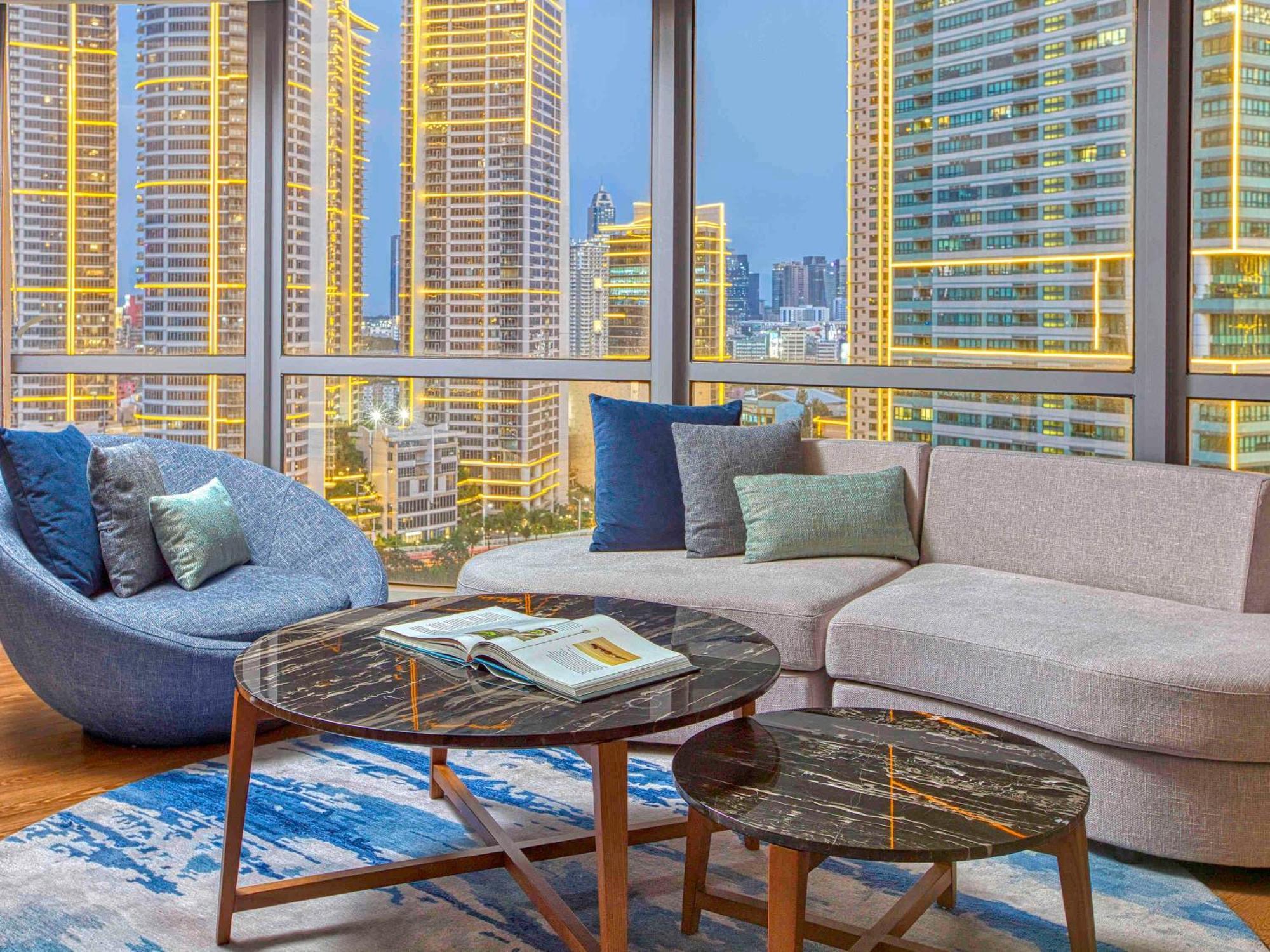 Novotel Suites Manila At Acqua Mandaluyong Buitenkant foto