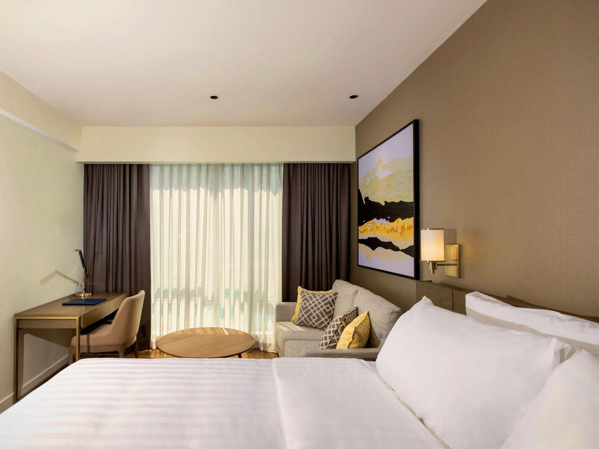 Novotel Suites Manila At Acqua Mandaluyong Buitenkant foto