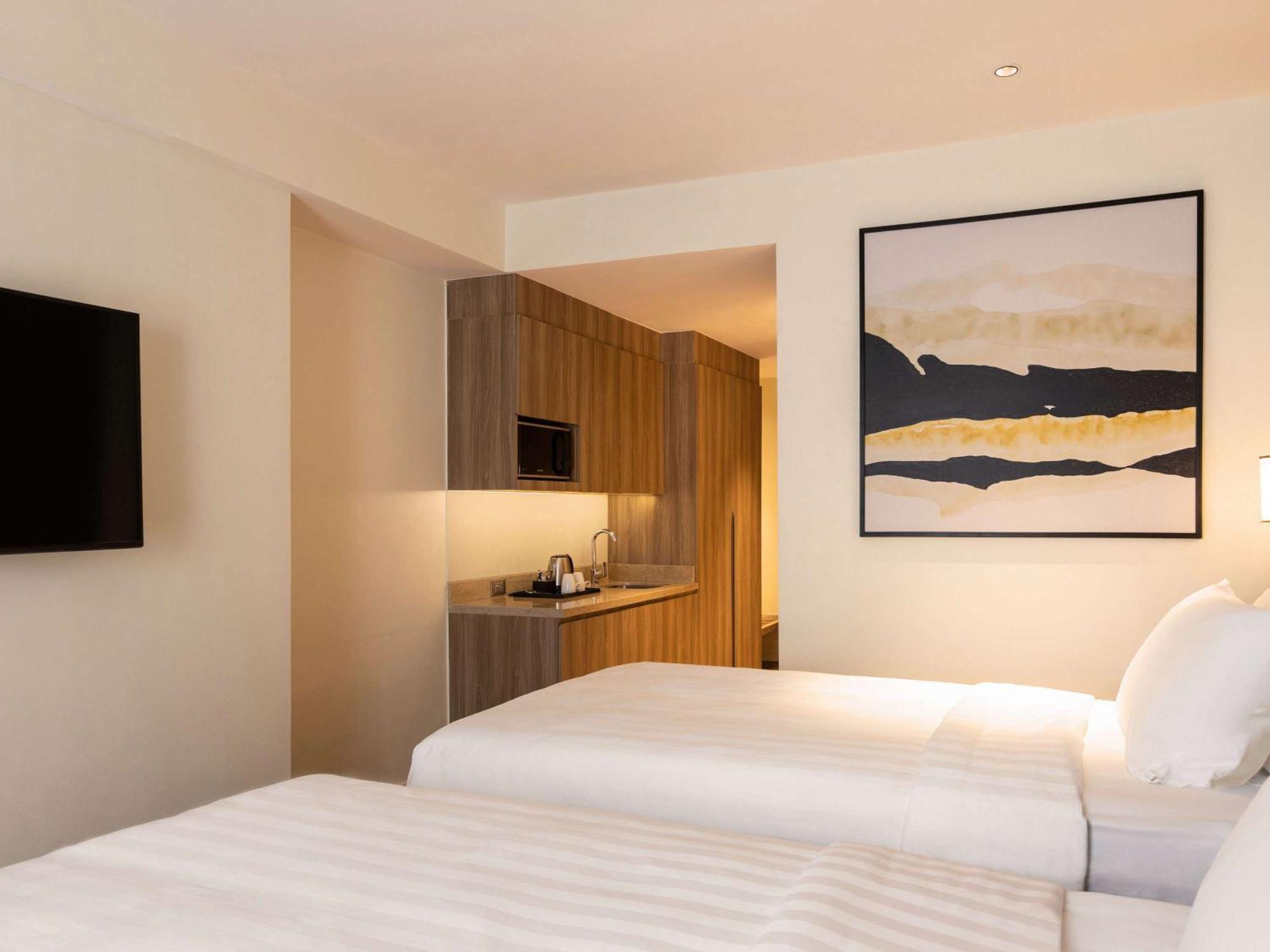 Novotel Suites Manila At Acqua Mandaluyong Buitenkant foto